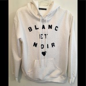 Blanc et Noir Embossed Graphic Hoodie Sz S